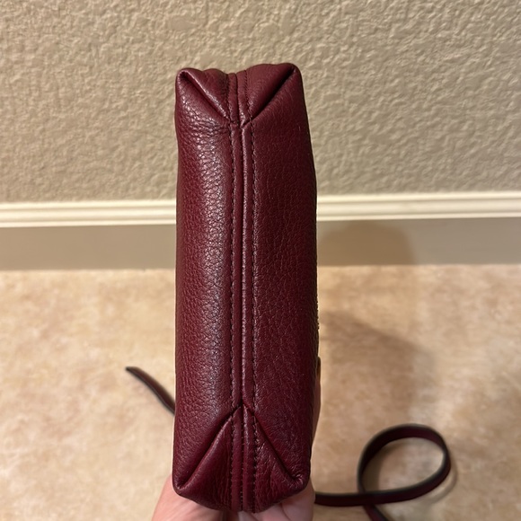 Michael Kors Crossbody - Picture 4 of 6